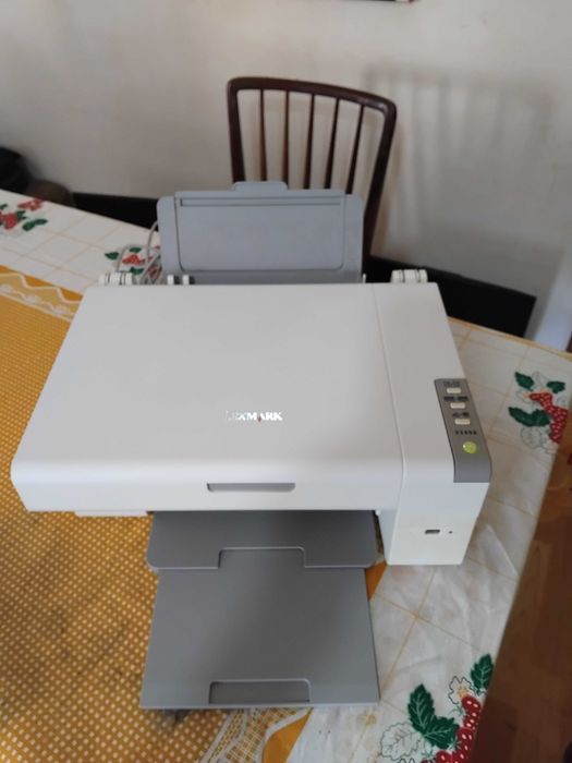 Impressora  em bom estado preço mesmo para desocupar  valor ai no anuncio