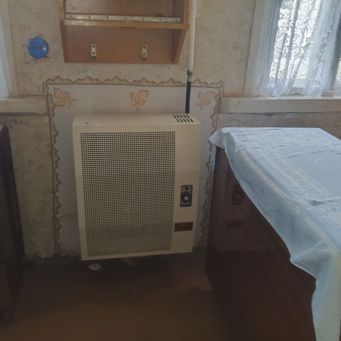 Продаю 2 уютных жилых дома на участке 20 соток г.Мерефа в сосновом бор