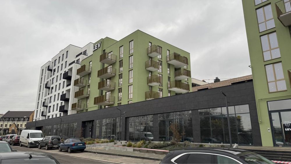 Оренда  фасадного приміщення у ЖК lux Gallery 162,1 м2