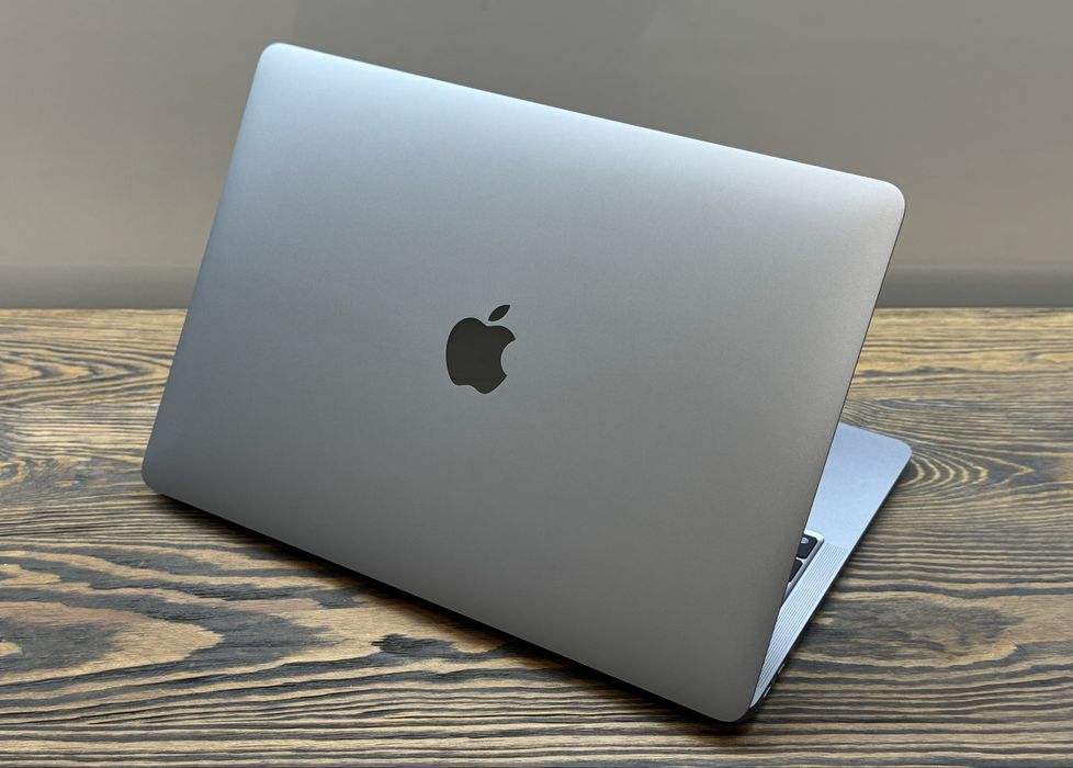 MacBook Air M1 Space Gray 16/256 gb Магазин Гарантія: 25 299 грн