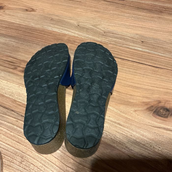 Granatowe klapki,koturn,klapki