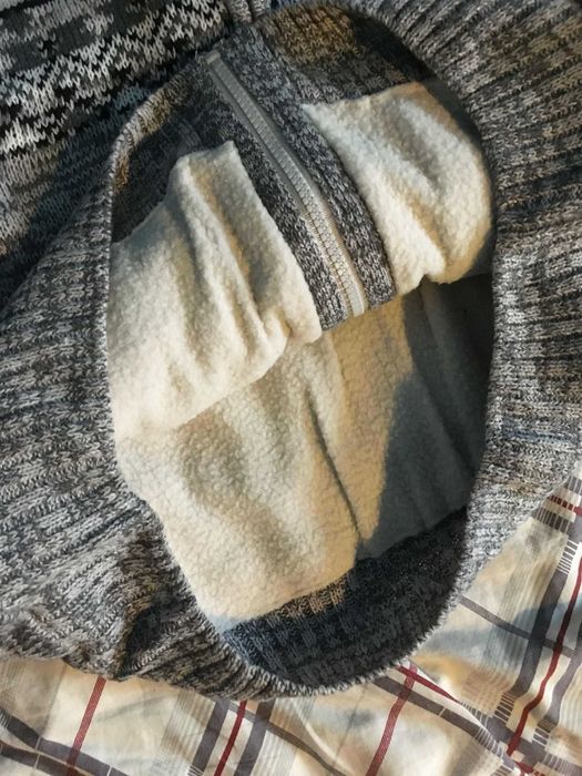 Sweter trykotowy podszyty kożuszkiem sherpa XL