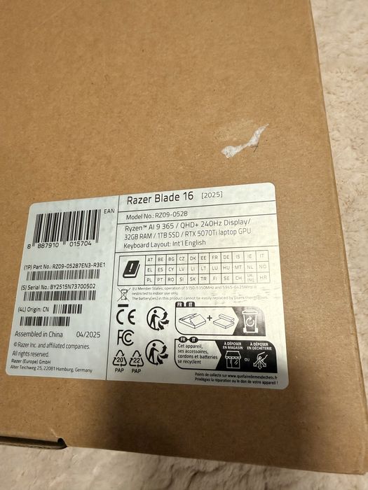 Laptop Razer Blade 16 rtx 5070ti