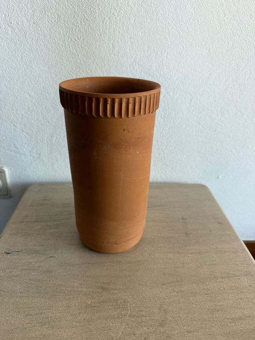 Refrescador de vinho em barro