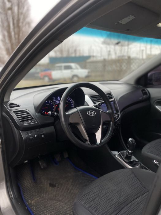 HYUNDAI Accent 2017