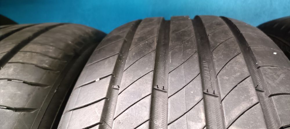 Pneus 285/40/19 A PARTIR