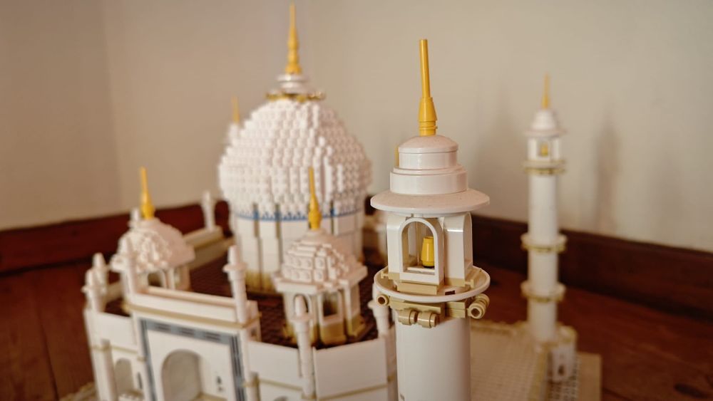 Vendo LEGO Taj Mahal Creator Expert 10256 .  Set impecável.