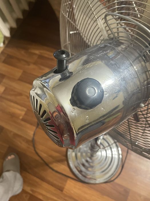 Металевий вентилятор HausMark