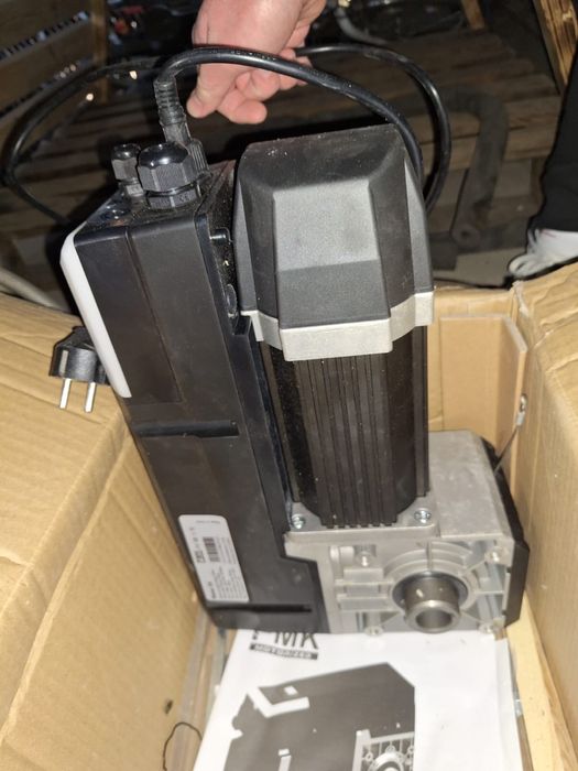 Brama garażowa segmentowa przemysłowa