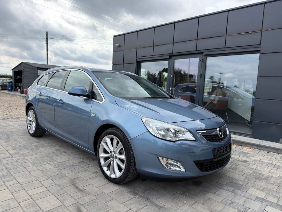 Opel Astra 1.4 Benzyna Podgrzewana Kierownica Nawigacja Klimatyzacja Alufelgi