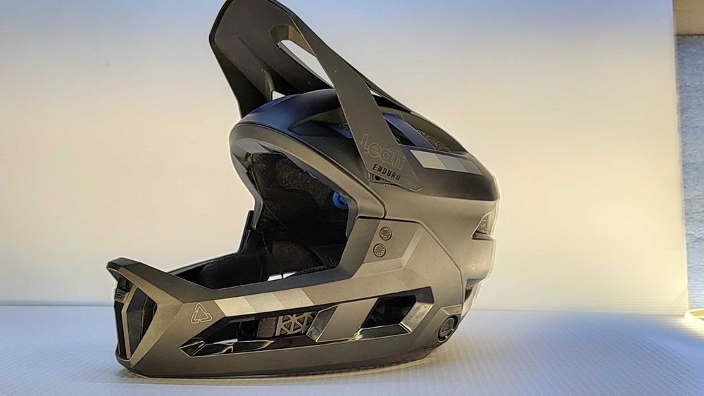 Leatt Enduro 2.0 Kask MTB Full Face Stealth czarny rozm. M 55-59CM