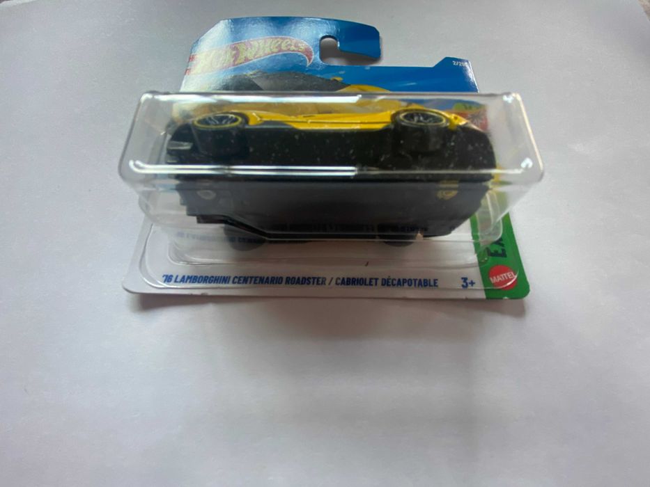 Hot wheels 16 Lamborghini centenario Roadster/Cabriolet Décapotable