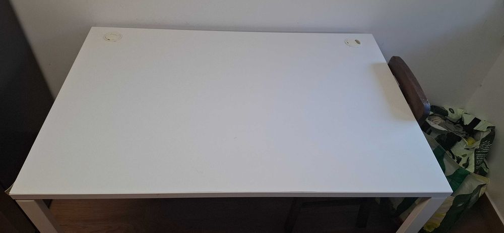 Mesa 120 x 80 cm – Bom estado
