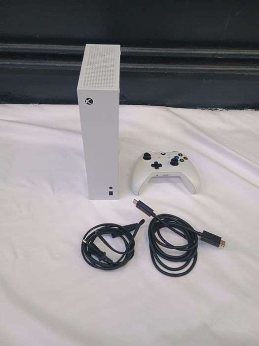 Xbox Seires S 512 GB Pad Kable