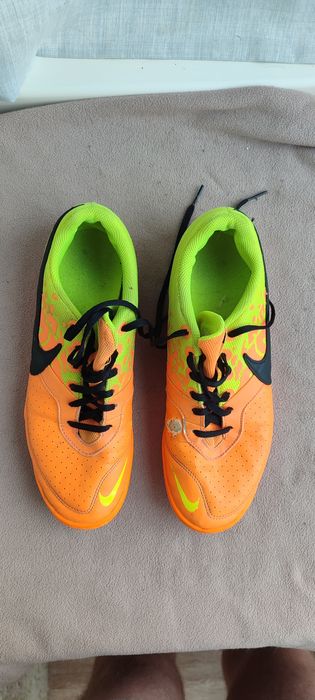 Футзалки бампи Nike Elastico 42,5