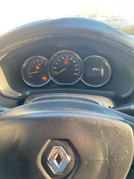 Renault logan 1.2 2013