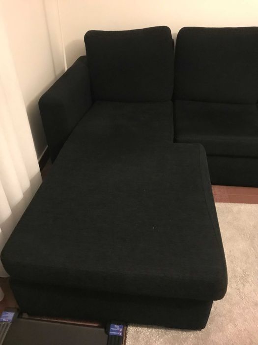 Sofá Preto com Chaise Longue