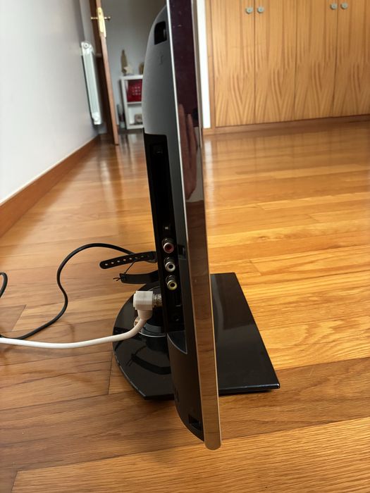 TV - TOSHIBA Regza de 24 polegadas