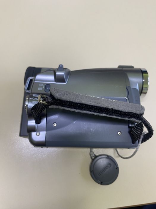 Видеокамера  Canon ZR85 (Mini DV)