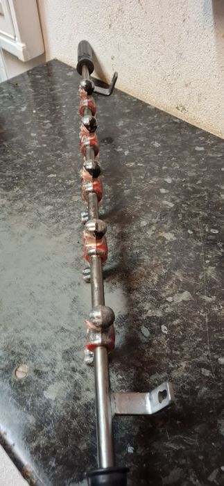 Cabide personalizado com matraquilhos