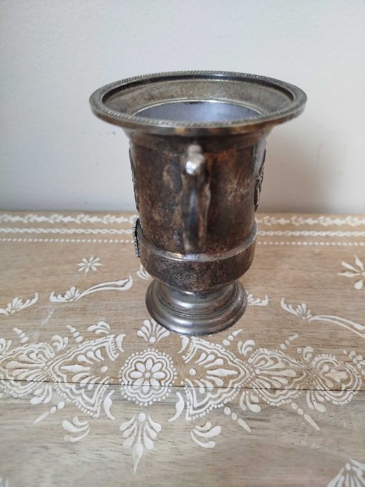 Antigo Vaso Miniatura, casquinha de Prata
