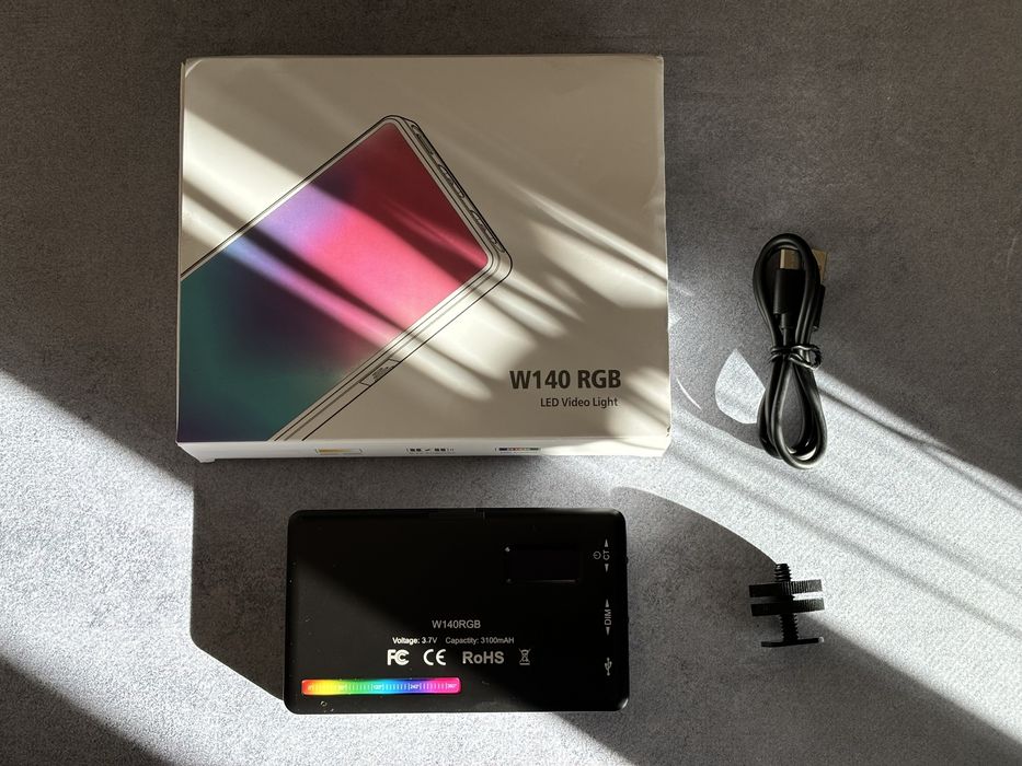 W140 RGB Фото відео Led лампа Накамерне фото-відео світло: 799 грн ...