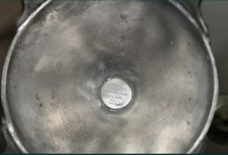 Castiçais em estanho