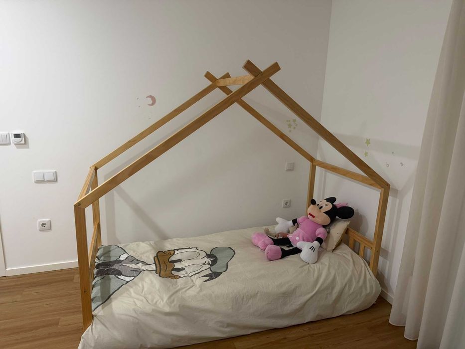 Cama Montessori + estrado + colchão - NOVA