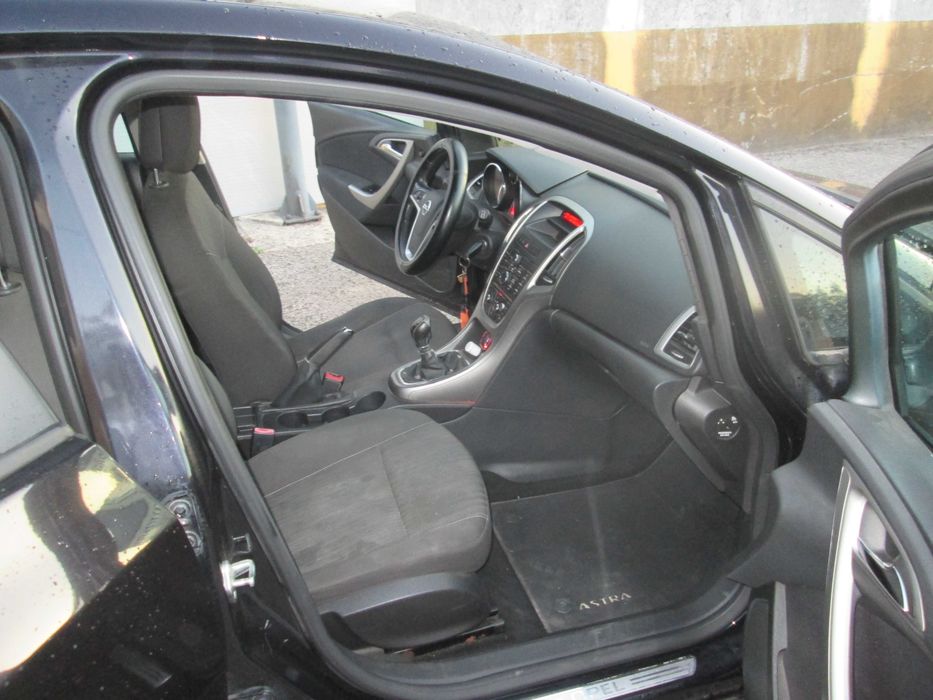 Opel Astra J 1.7 CDTI 125cv (6 Vel.) – 2010 – Nacional