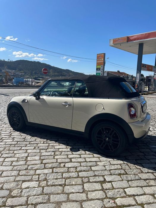 MINI Cabrio Cooper436944647299409924