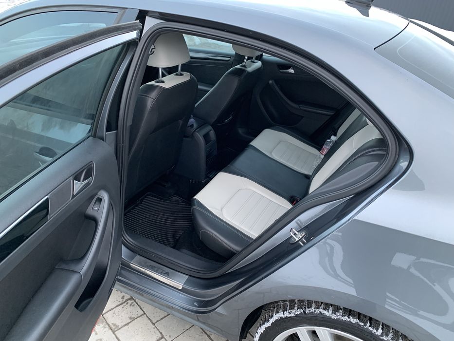 Volkswagen Jetta SE 1.8T 2015