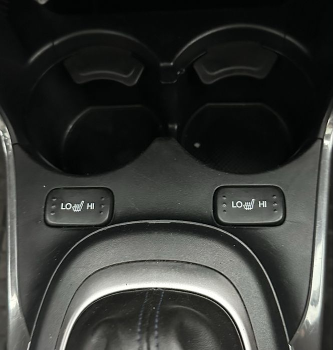 Продам Honda CR-Z 1.5 бензин/гидрид 2010 механика