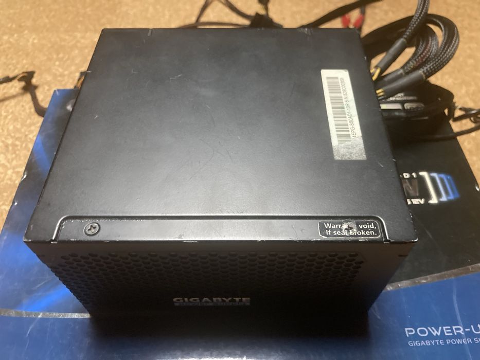 Fonte alimentacao modular Gigabyte 800W