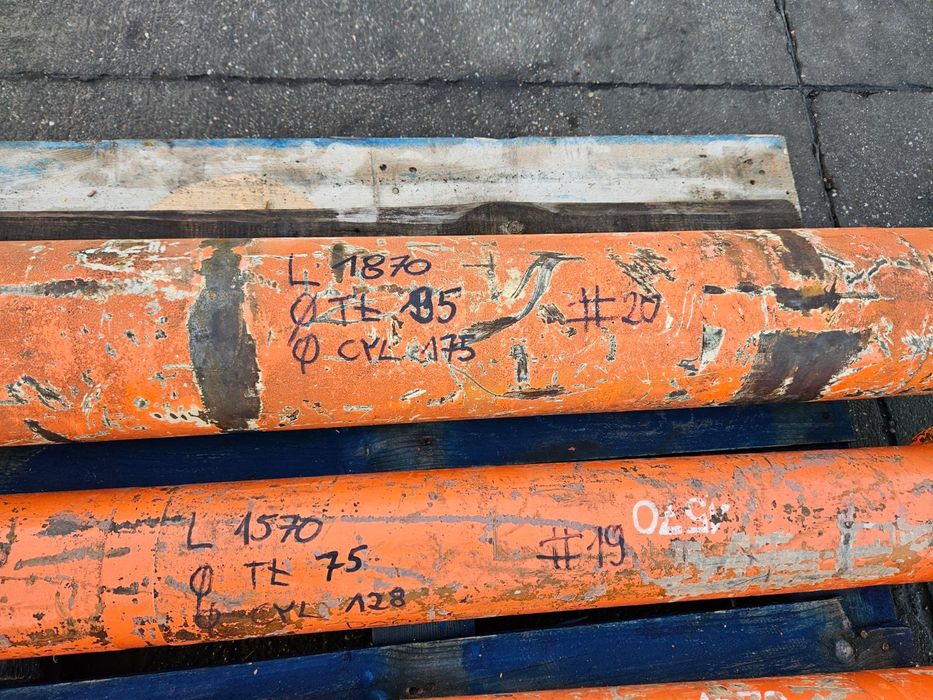 siłownik hydrauliczny do koparki używany