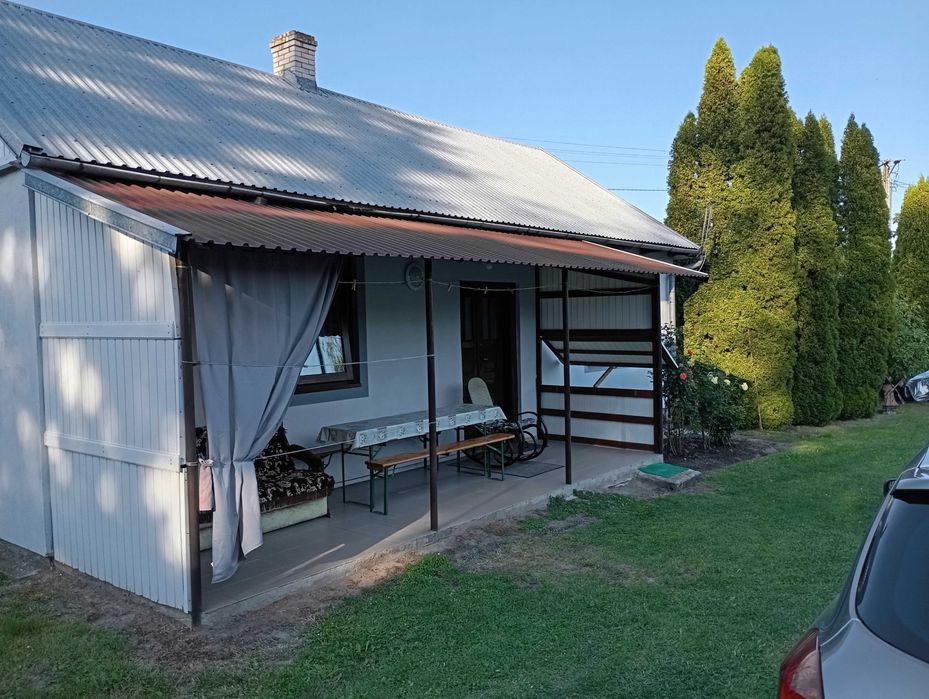 Działka budowlana z zabudowaniami