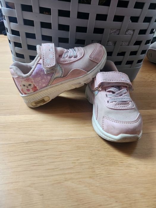 Adidasy 24 sneakersy kotki