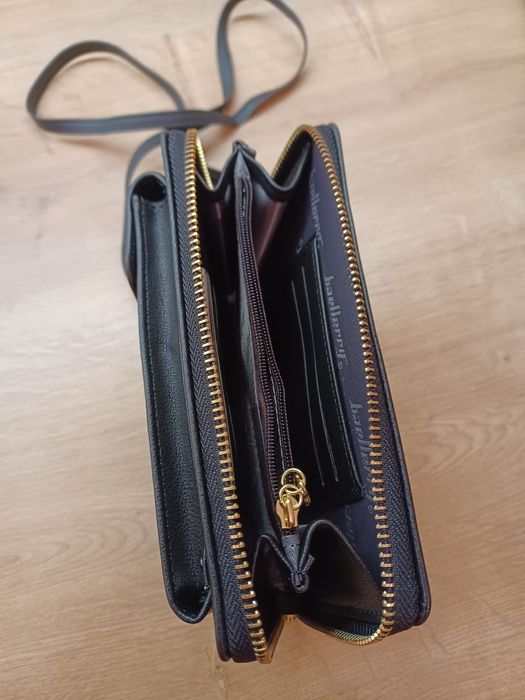 Torebka damska na telefon.