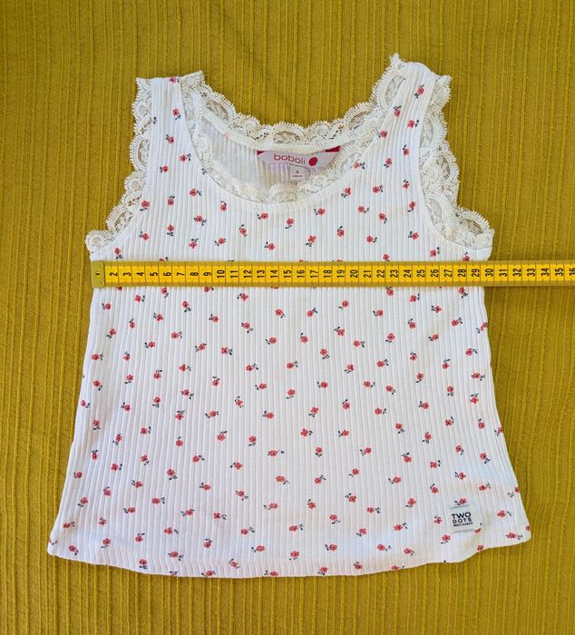 Blusa Menina Branca Flores Vermelhas, 6 Anos