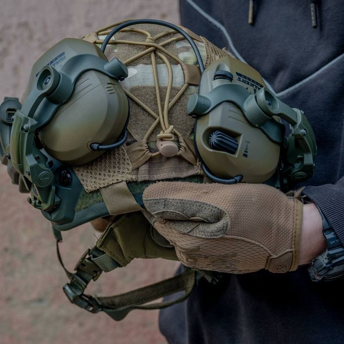 Балістичний військовий шолом FAST Helmet NIJ IIIA + активні навушники Walkers з кріпленням чебурашки кавер на шолом тактична захисна каска олива