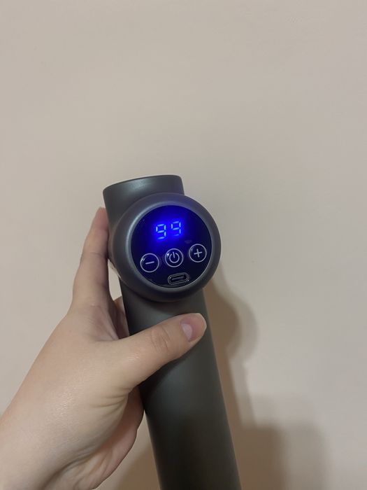 Масажер пістолетний/USB зарядка/Низький рівень шуму/4 насадки/Потужний