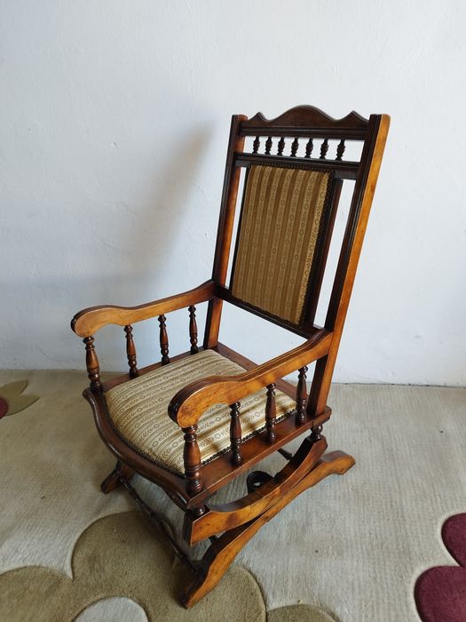 Amerykański fotel bujany Antyk początek XX wiek