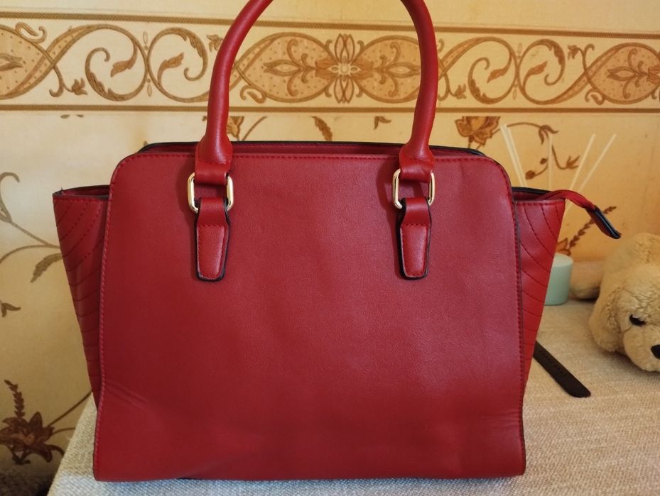 Сумочки жіночі .