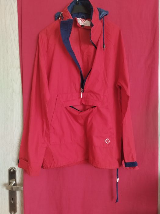 Kurtka  czerwona
