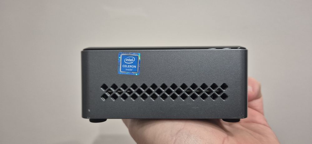 Intel NUC6CAYS Mini PC Celeron J3455 4GB RAM 128GB SSD WiFi Bluetooth HDMI VGA Windows 10 Home + zasilacz