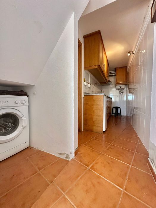 ARRENDA-SE casa mobiliada com despesas 100% incluídas