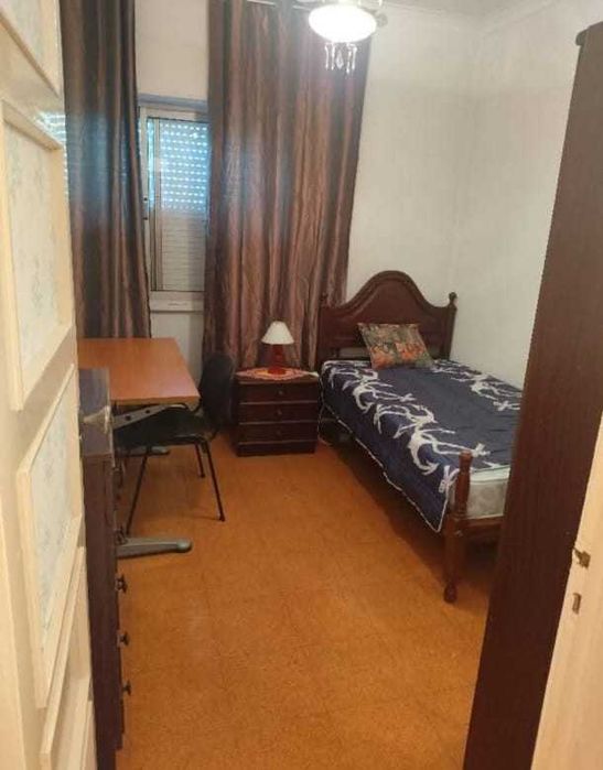 Apartamento T2 Venteira (Possibilidade de sala transformada em quarto)