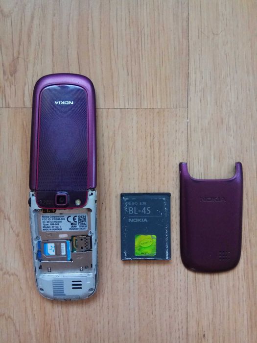 У гарному стані якісний телефон Nokia Nokia 3710 fold жабка