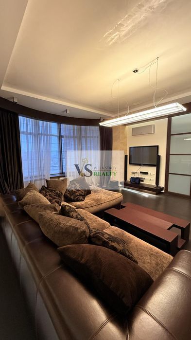 Продаж квартири в Одесі, 3 кімнати, 14/24 поверх, 145 м²