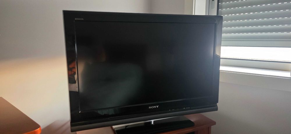 Tv Sony Bravia de 80cm  em ótimo estado