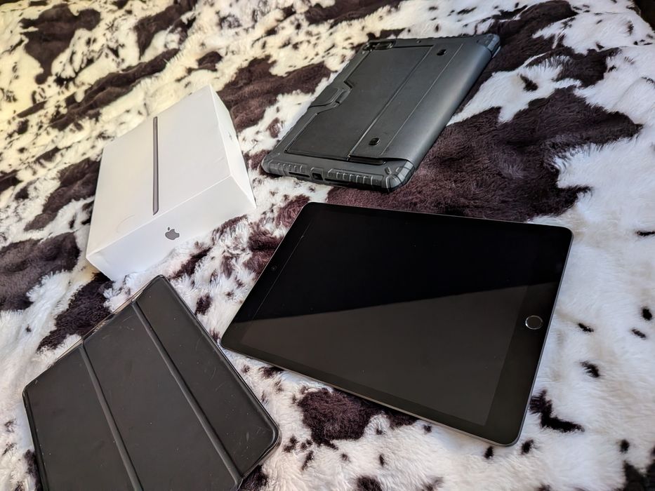 Apple iPad gen. 9 64Gb + akcesoria etui nillkin